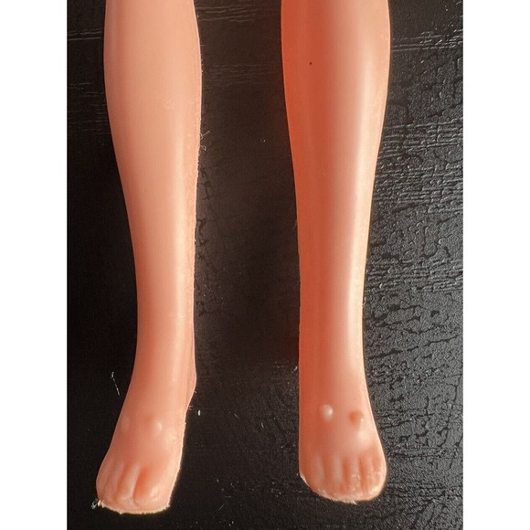 Unique Bubble Cut Brunette, Doll‎ w Original Swimsuit•Shoes & Stand•Barbie- Rare - Picture 12 of 16